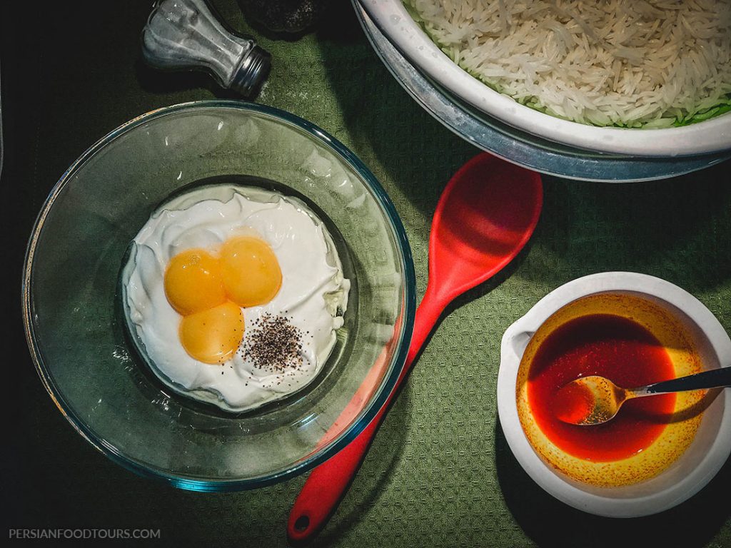 Yoghurt and saffron for Persian rice cake