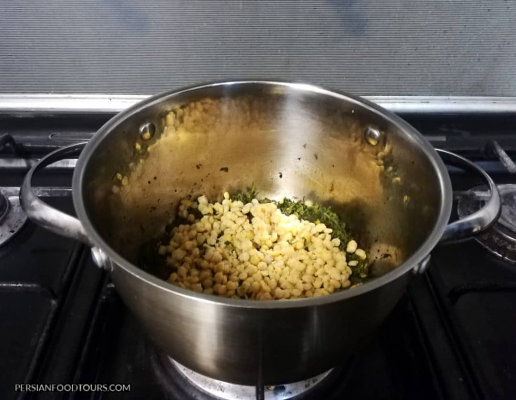 cooking yellow split peas for Ash Anar